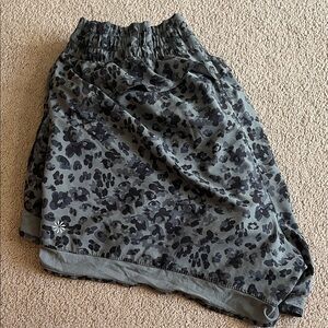 Athleta Mesh Racer Gray Animal Print Shorts -Size Large